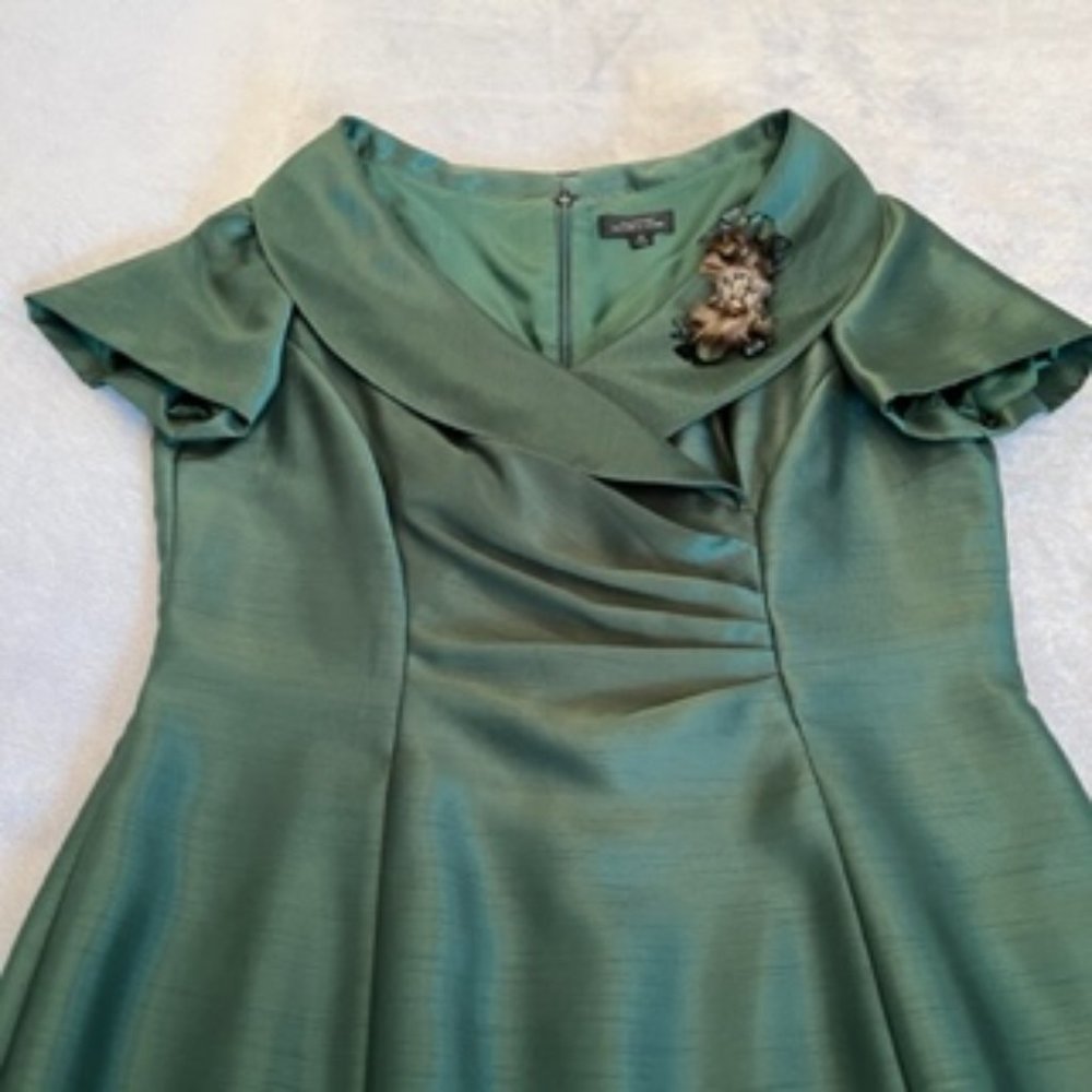Tahari Arthur S Levine Women's Dress Size 12 Green - Picture 5 of 11